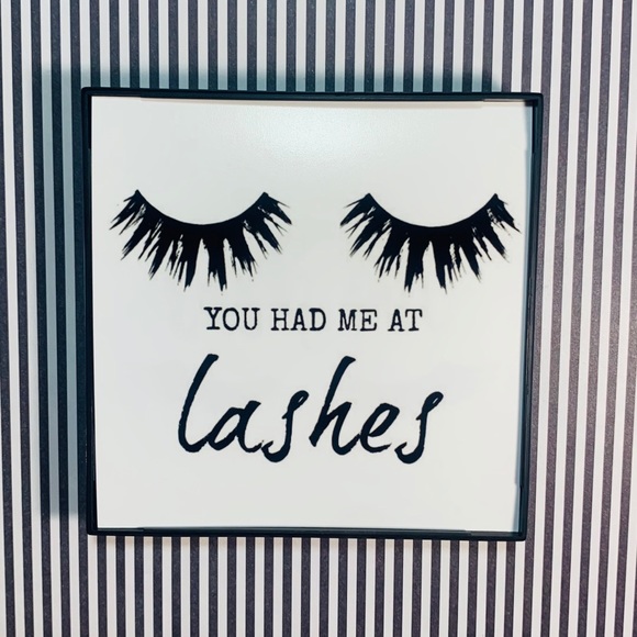 Other - Lashes Decor Frame BI-31
